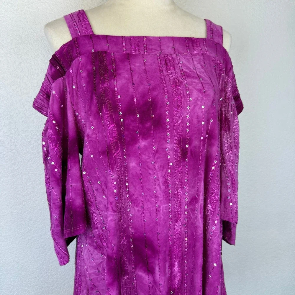 Avenue Purple/Pink Tie Dye Sequin Cold Shoulder Embellished Top Women Sz 14/16 - Picture 3 of 10